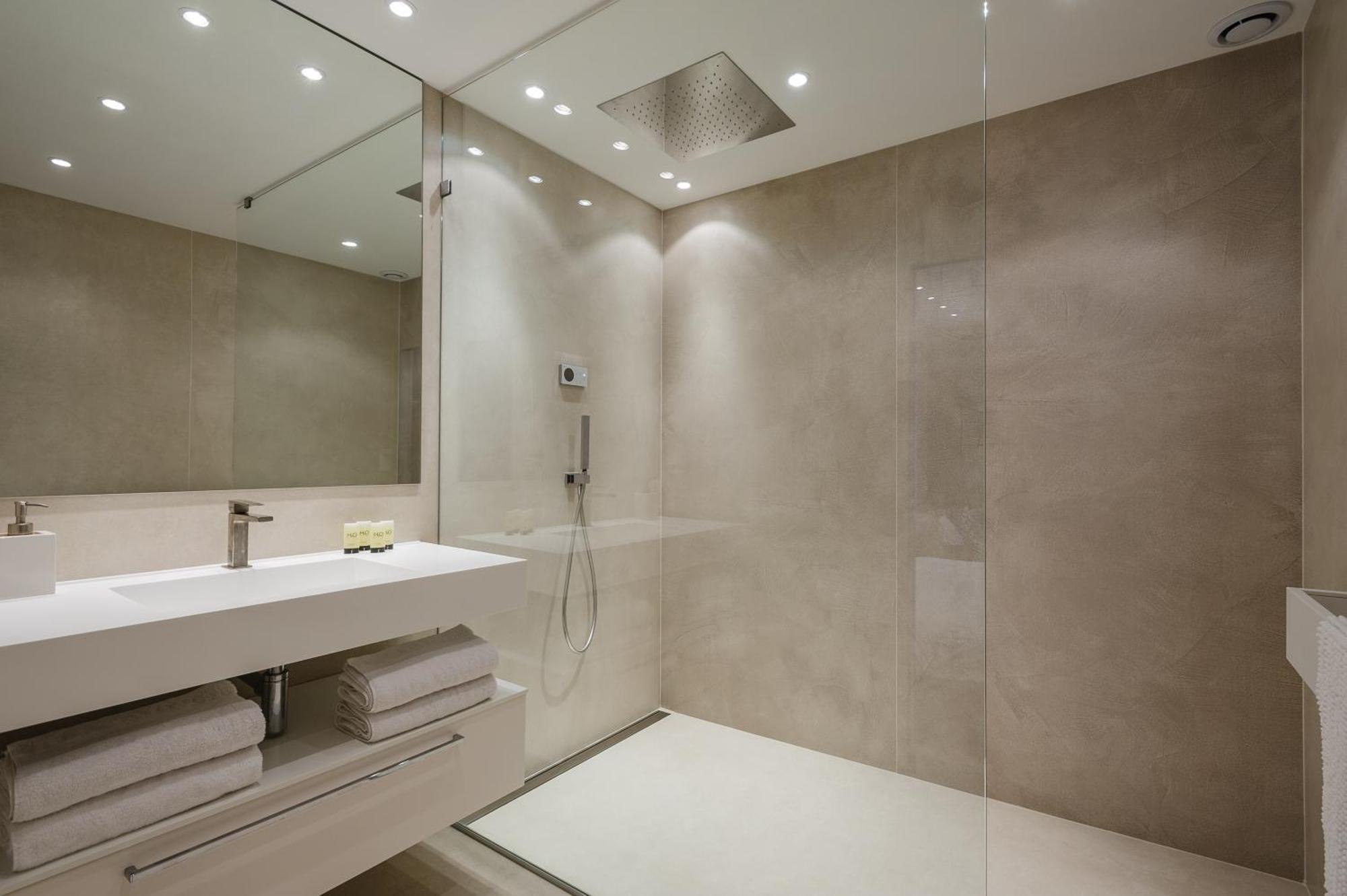 Mohom - Berges Du Rhone Apartment
