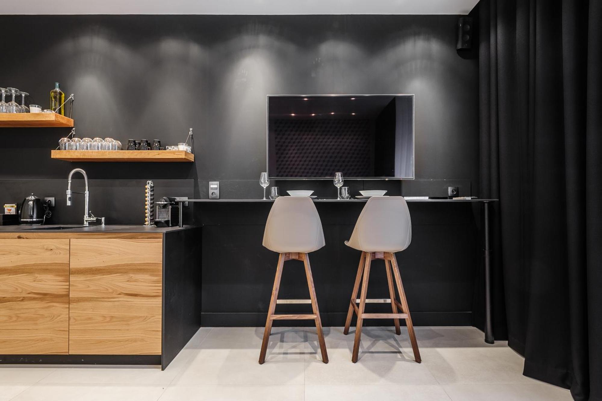 Mohom - Berges Du Rhone Apartment